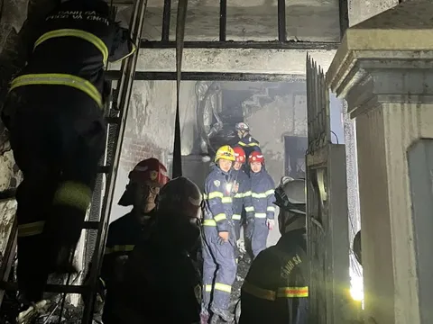 3 người thoát nạn, 2 người tử vong trong vụ cháy lúc rạng sáng ở Đống Đa