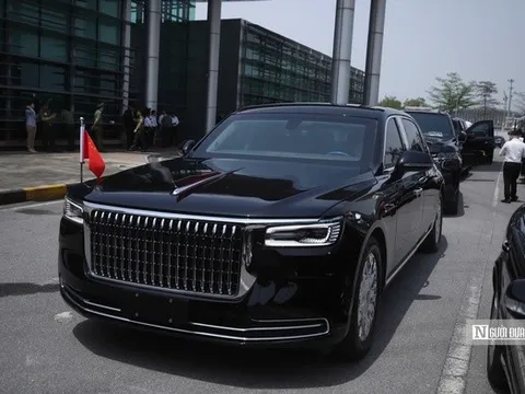 Cận cảnh xe limousine chuyên chở nhà lãnh đạo Trung Quốc Tập Cận Bình thăm Việt Nam