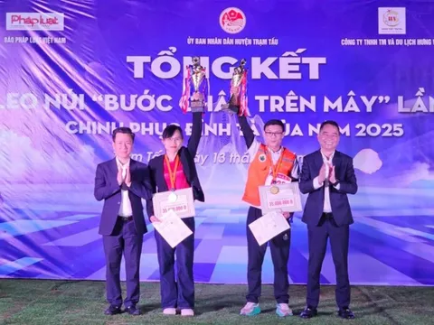 Giải leo núi "Bước chân trên mây" lần thứ II thành công rực rỡ