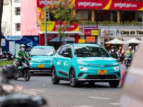 Cổ phiếu VIC tăng kịch trần trong ngày Xanh SM tròn 2 tuổi