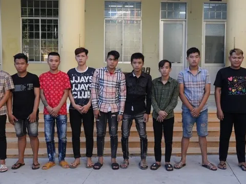 Tranh giành tình cảm của bạn gái, nhóm thanh niên "hỗn chiến"