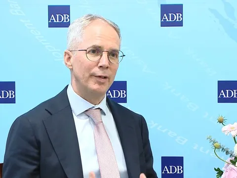 ADB: Việt Nam có cơ hội bứt phá trong chuyển đổi xanh và số hóa