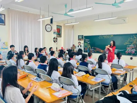 Bản tin 15/4: Sở GD&ĐT tuyển dụng giáo viên khi thực hiện chính quyền địa phương 2 cấp