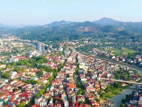 Vì sao Cao Bằng có diện tích chưa đạt lại không thuộc diện sáp nhập