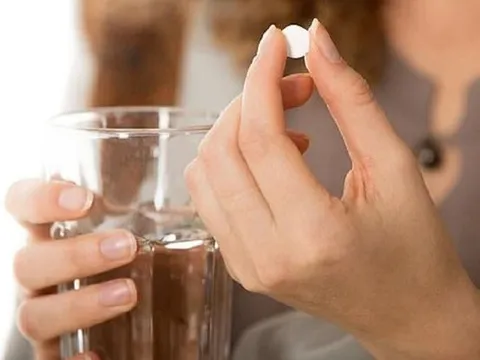Cô gái trẻ uống nhầm thuốc ngủ trong ngày cưới và cái kết
