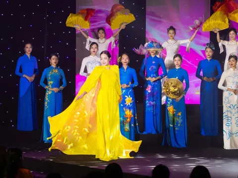 Vẻ đẹp Việt tỏa sáng tại chương trình áo dài nghệ thuật “Hương Sắc Việt Nam”
