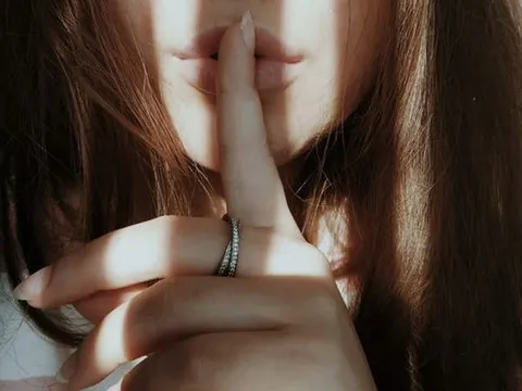 Người phụ nữ giả câm suốt 16 năm, lý do khiến ai nấy phẫn nộ