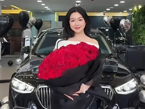 Ái nữ nhà MC Quyền Linh 19 tuổi đã sở hữu xe sang 8 tỷ đồng