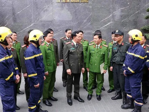 Bộ Công an Việt Nam và Bộ Quản lý ứng phó khẩn cấp Trung Quốc ký Bản ghi nhớ hợp tác về PCCC và CNCH