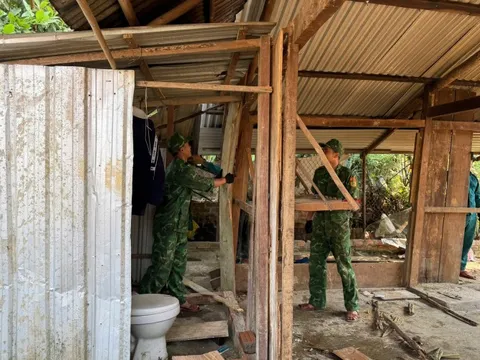 Lực lượng Biên phòng chung tay xóa nhà tạm, nhà dột nát