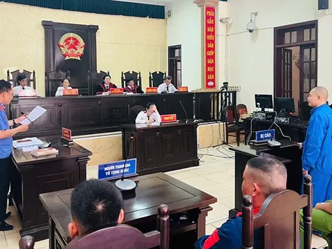 Tuyên án tử hình kẻ mang súng đi mua bán hơn 24kg ma túy