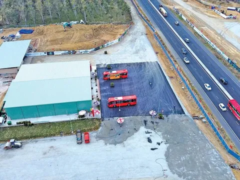 Còn 4 địa phương chưa bàn giao mặt bằng xây trạm dừng nghỉ trên cao tốc