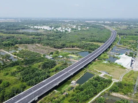 Diện mạo cao tốc Bến Lức - Long Thành sắp thông xe kỹ thuật