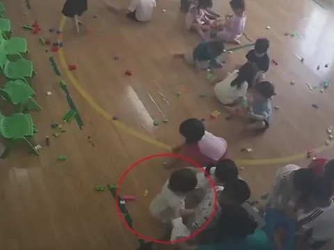 Cô giáo bạo hành, xốc ngược đầu trẻ 22 tháng tuổi: Nhà trường lên tiếng