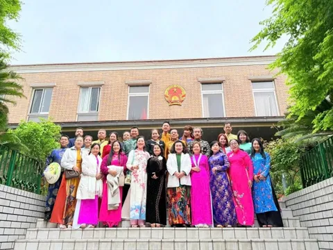 Góp phần lan tỏa vẻ đẹp Áo dài Việt Nam ra thế giới