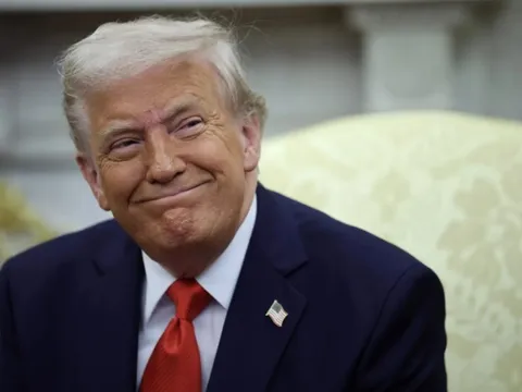 Ông Trump nói “sẽ giải quyết được vấn đề gì đó” với Trung Quốc