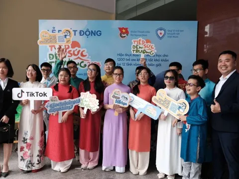 Phát động chương trình 'Tiếp sức đến trường' cho trẻ khuyết tật Việt Nam