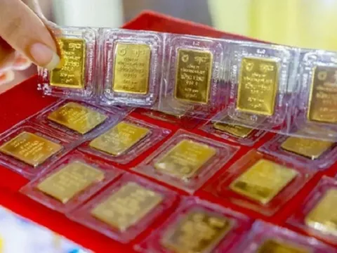 Giá vàng 19/4: Vàng trong nước giảm mạnh