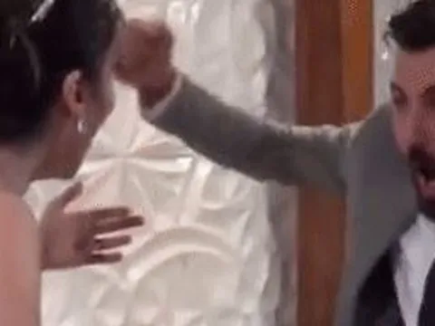 Trong ngày cưới, chú rể có hành động "kém duyên" gây phẫn nộ