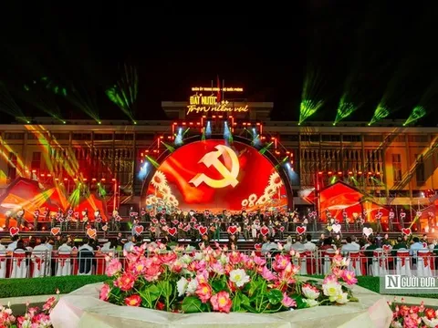 Nghệ thuật và lịch sử hòa quyện trong đêm diễn “Đất nước trọn niềm vui” quy tụ hơn 1.000 nghệ sĩ
