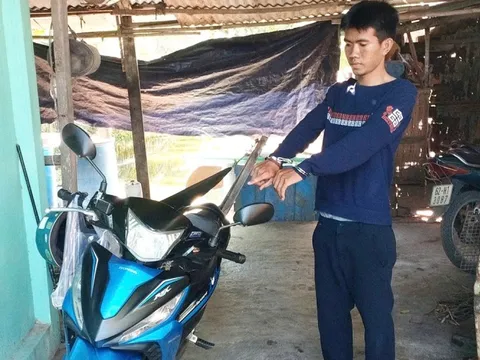 Bắt thanh niên 18 tuổi cướp xe của tài xế xe ôm