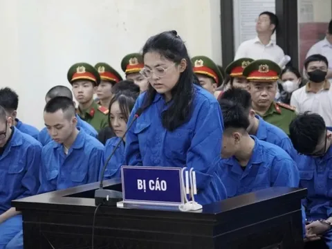 Phạt 8 năm 6 tháng tù đối với nữ 'quái xế' tông tử vong cô gái chờ đèn đỏ
