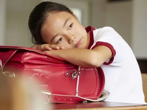 Lạc lõng giữa vòng tay mẹ