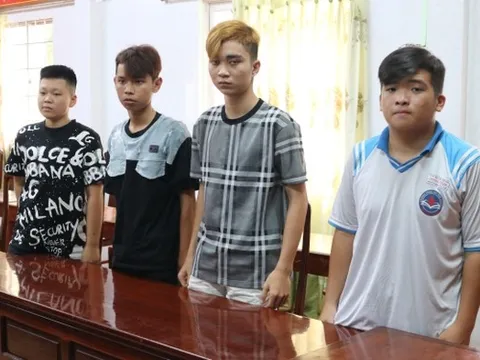 Bắt nhóm đối tượng phóng xe tốc độ cao truy đuổi "đối thủ"