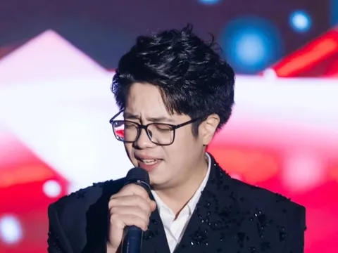 Clip thể hiện ca khúc Xin em của Bùi Anh Tuấn gây tranh cãi