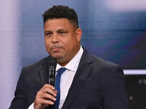 Người hâm mộ chỉ trích Ronaldo "béo" vì điều này