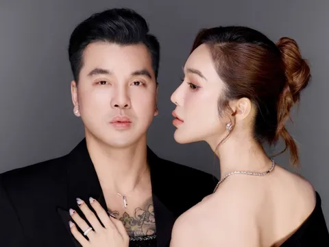 Nam ca sĩ đình đám một thời: Cuộc sống hiện tại hạnh phúc bên vợ người mẫu