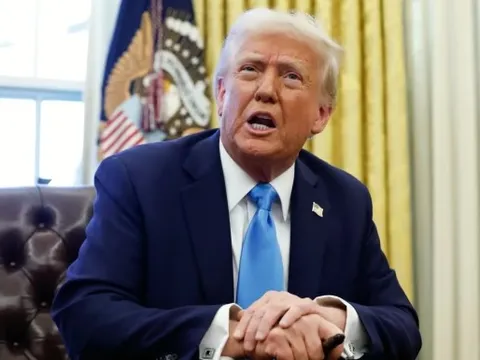 Ông Trump khẳng định đang “gây sức ép rất lớn lên Nga”