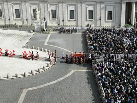 Lãnh đạo thế giới tề tựu ở Vatican dự lễ tang Giáo hoàng Francis