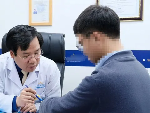 Xăm hình nghệ thuật, nam thanh niên ở Hà Nội phải cầu cứu bác sĩ