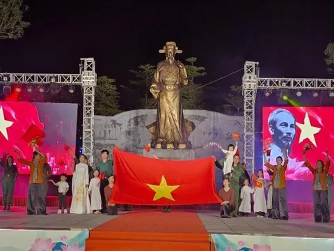 Thạch Thất tổ chức chương trình nghệ thuật “Áo dài Việt Nam - Hào khí non sông”