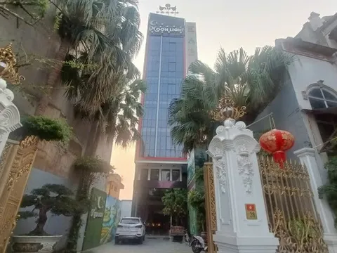 18 cô gái bị chủ quán karaoke và massage ở Bắc Giang "giam lỏng"
