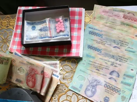 Bắt nữ nghi phạm tổ chức sinh nhật bằng “tiệc ma tuý”