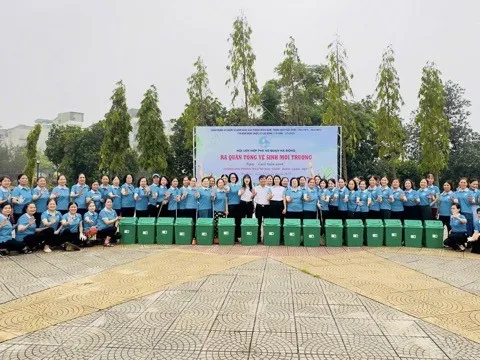 Phụ nữ Thủ đô ra quân tổng vệ sinh môi trường ngày "Cuối tuần xanh" tháng 4