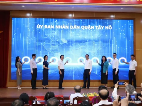 Quận Tây Hồ lan tỏa phong trào “Bình dân học vụ số”: Hướng tới xã hội học tập trong kỷ nguyên số