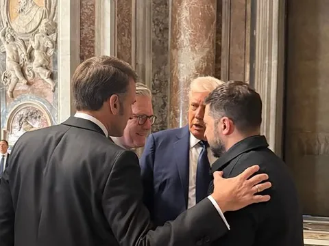 Ông Trump hé lộ điều ông Zelensky yêu cầu trong cuộc hội đàm mới nhất