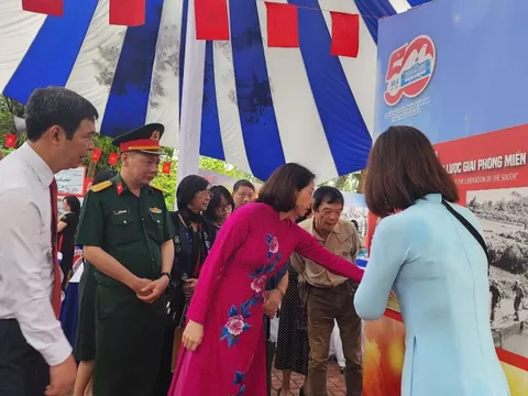 Triển lãm “Con đường thống nhất” tái hiện mùa Xuân đại thắng qua 200 tài liệu quý giá