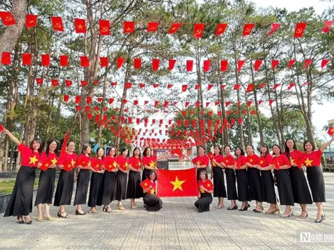 Lâm Đồng rực rỡ cờ hoa mừng 50 năm Ngày Giải phóng miền Nam