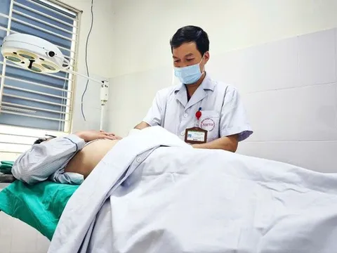 Người đàn ông vỡ vật hang vì quan hệ tình dục sai tư thế