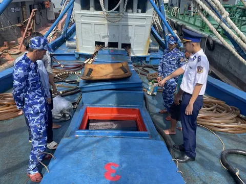 Bà Rịa – Vũng Tàu: Bắt giữ liên tiếp các tàu chở dầu, cát nhiễm mặn không rõ nguồn gốc