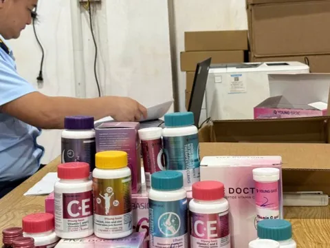 Thu giữ hơn 200.000 sản phẩm vitamin, collagen không rõ nguồn gốc