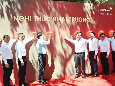 ​ Ra mắt Trung tâm Báo chí phục vụ lễ kỷ niệm 50 năm ngày Giải phóng miền Nam, thống nhất đất nước
