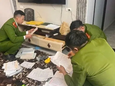 Truy tố 2 bị can lợi dụng quyền tự do dân chủ xâm phạm lợi ích Nhà nước