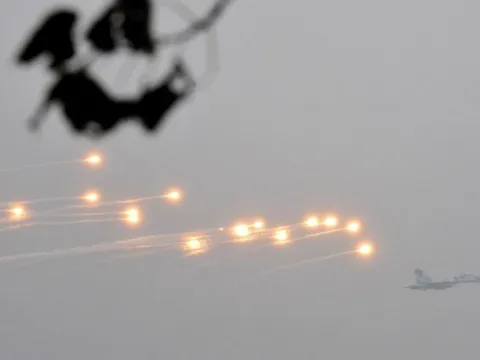 MiG-29 Ukraine phá hủy trung tâm điều khiển drone FPV Nga bằng bom HAMMER