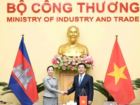 Việt Nam - Campuchia ký thỏa thuận thương mại ưu đãi thuế quan đặc biệt