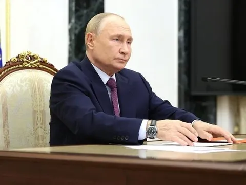 Ông Putin tuyên bố ngừng bắn trước, trong và sau lễ mừng “Ngày chiến thắng”